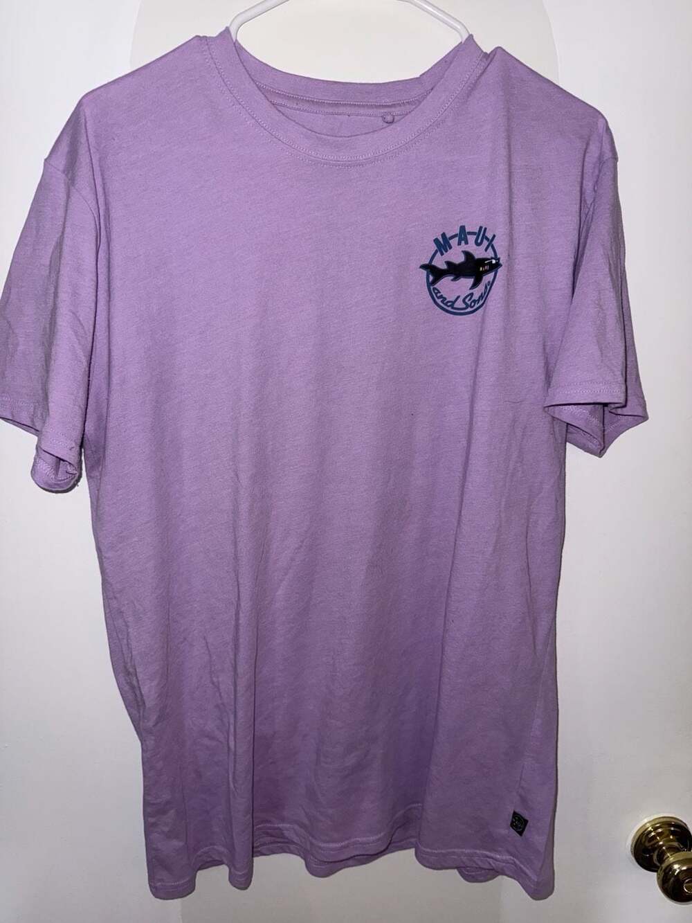 Maui and Sons Shark Logo Graphic T-Shirt Size Large